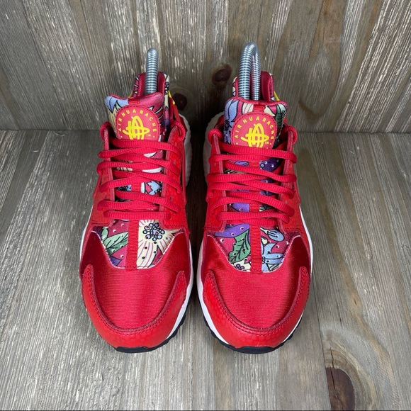 Nike Air Huarache Run Print Red Aloha Womens Size 7. - Picture 2 of 12